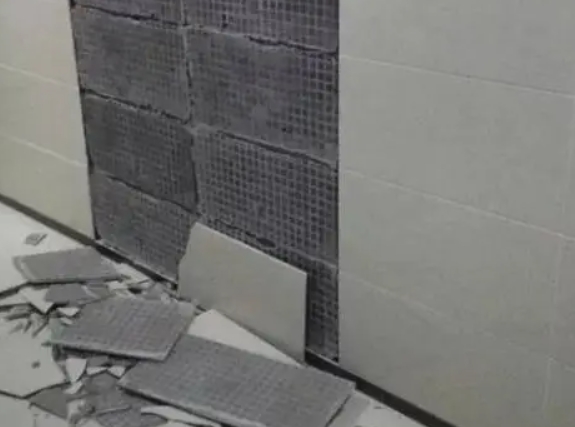 肇庆市瓷砖空鼓维修公司分享下肇庆市墙砖松动维修的知识